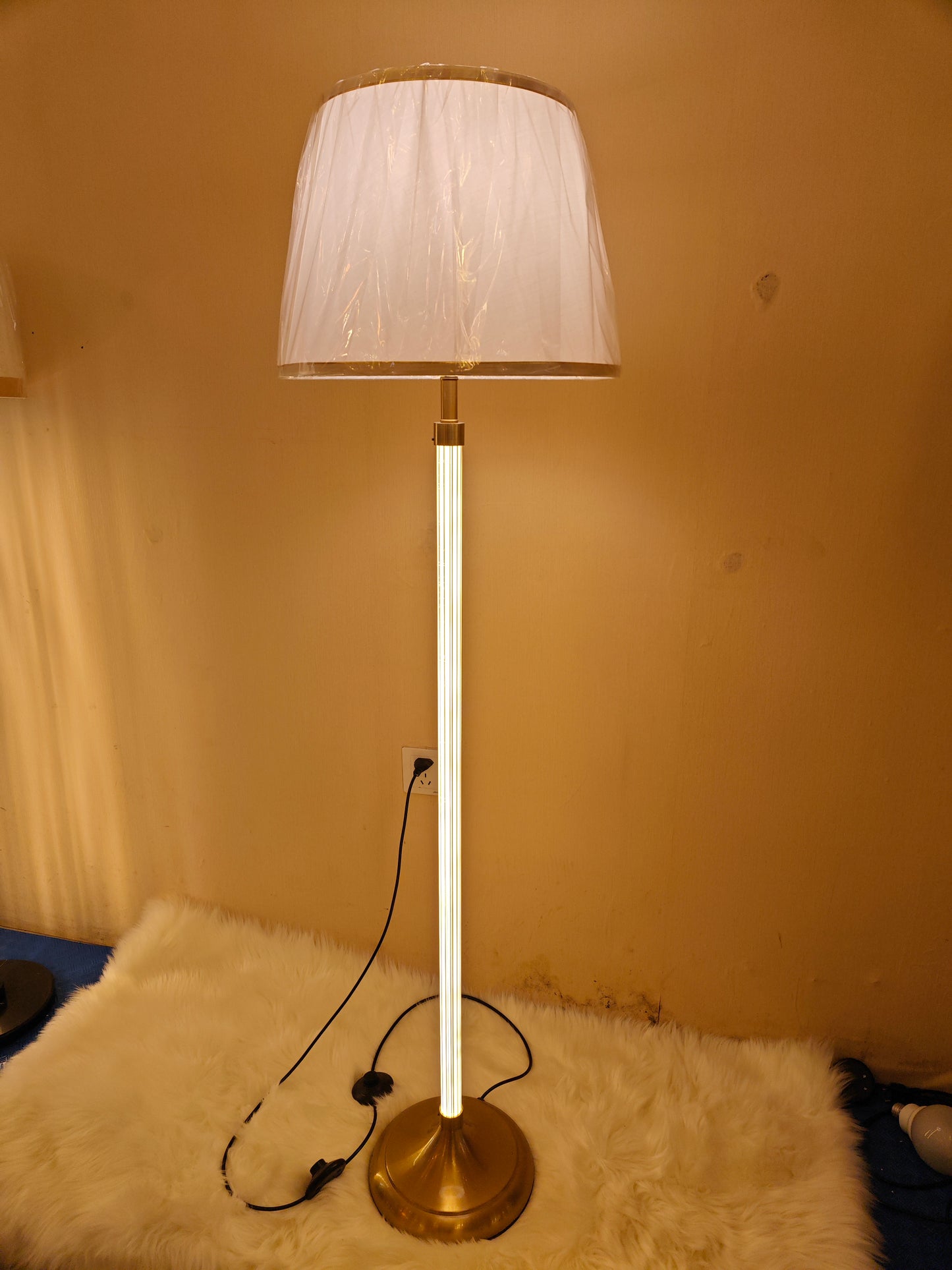 Cruise Floor Lamp