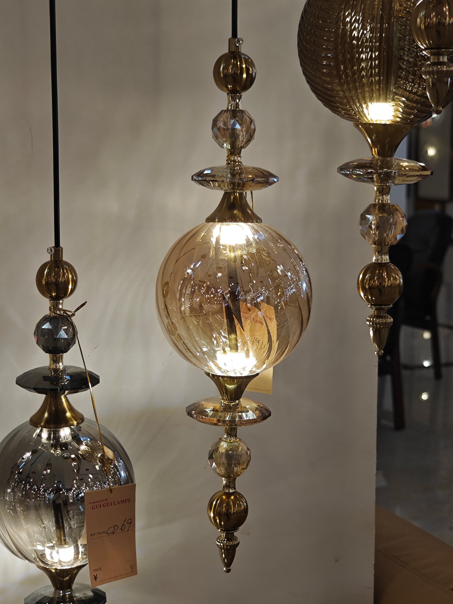 Aura Hanging Light