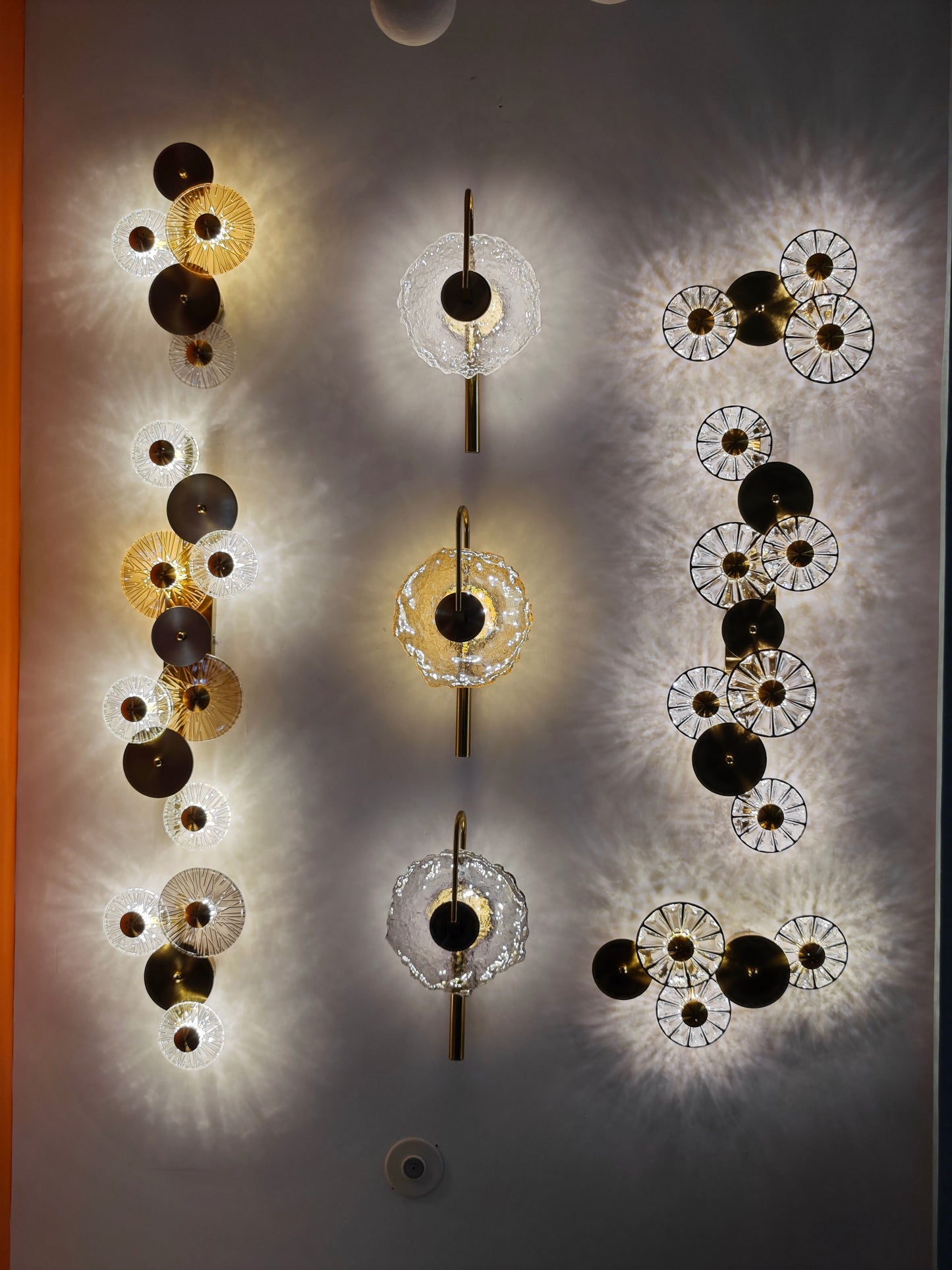 Free Wall Lamp