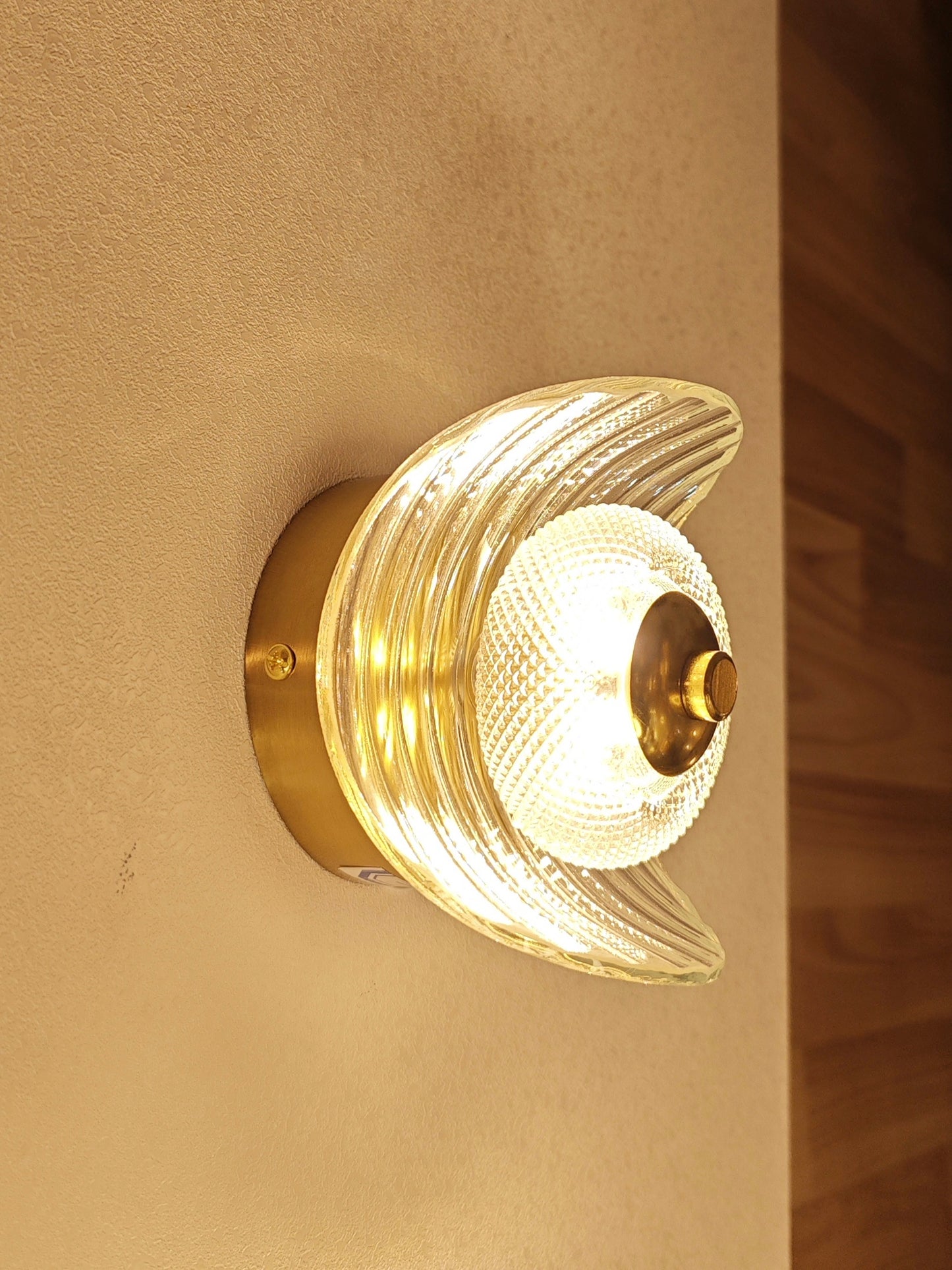 Ambition Wall Lamp