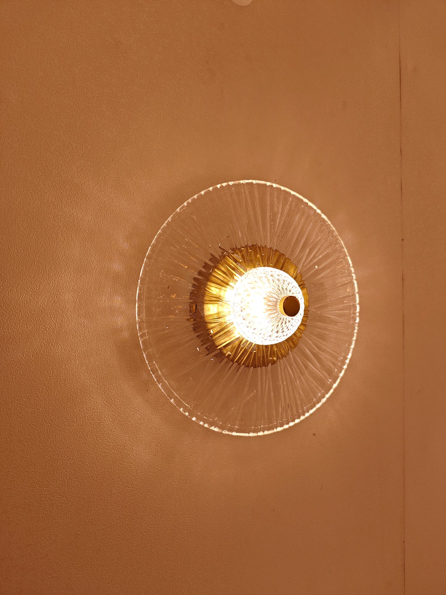 Limitless Wall Lamp