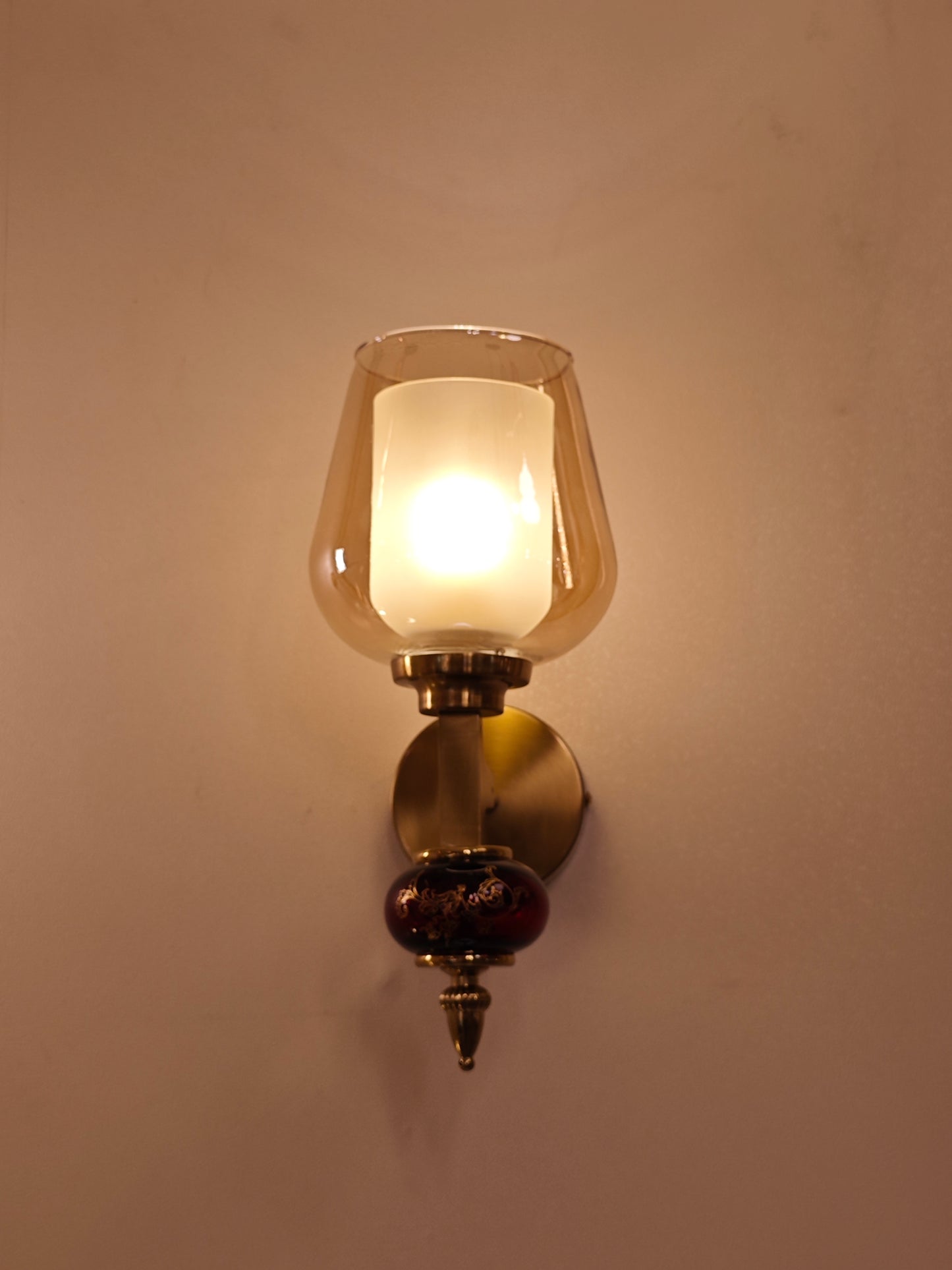 Lux Wall Lamp