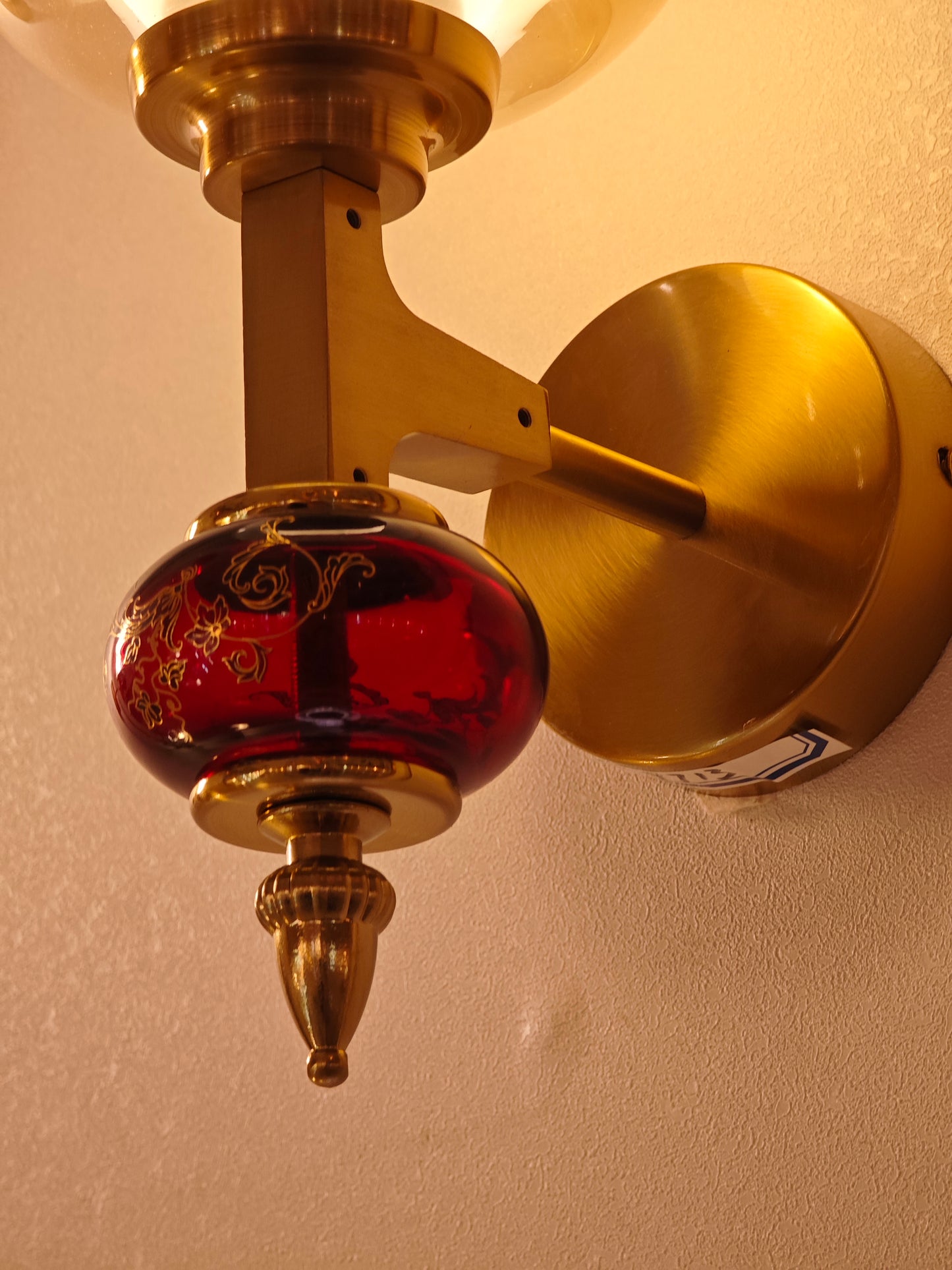 Lux Wall Lamp