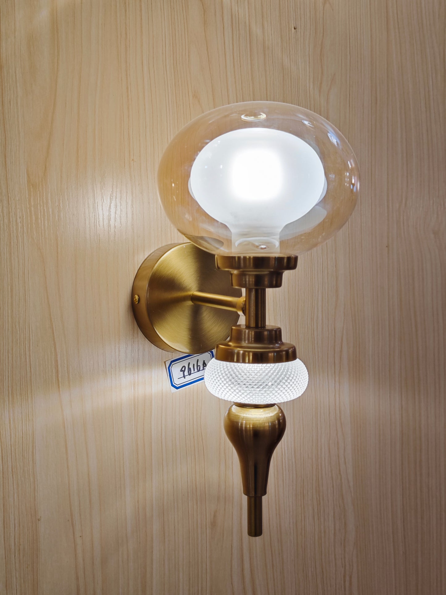 Luxe Wall Lamp