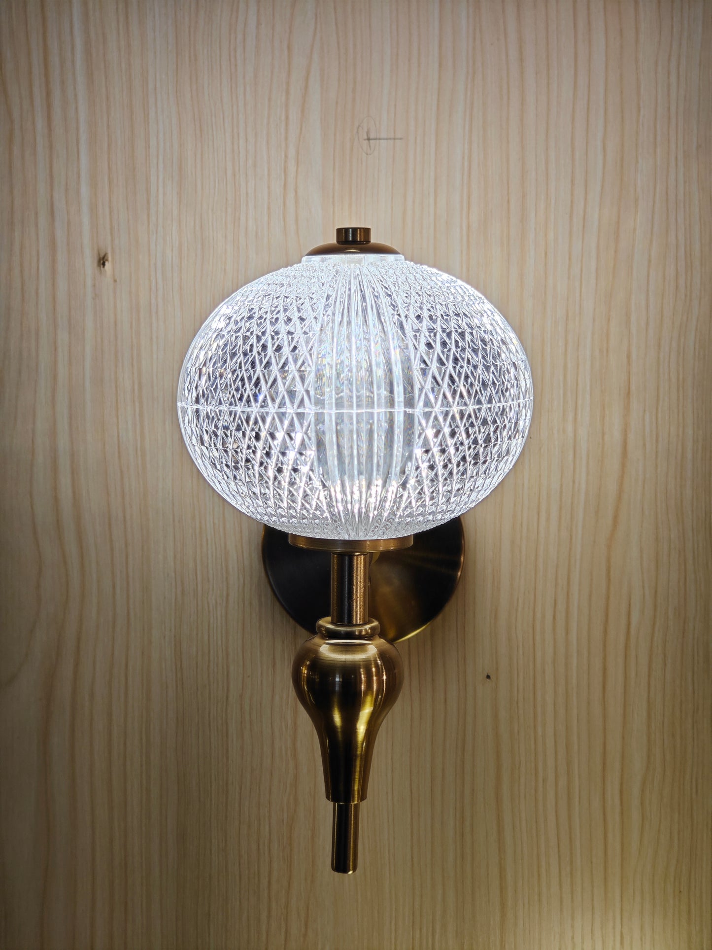 Maverick Wall Lamp