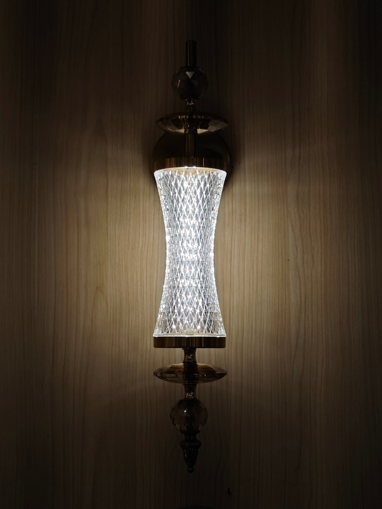 Bliss Wall Lamp