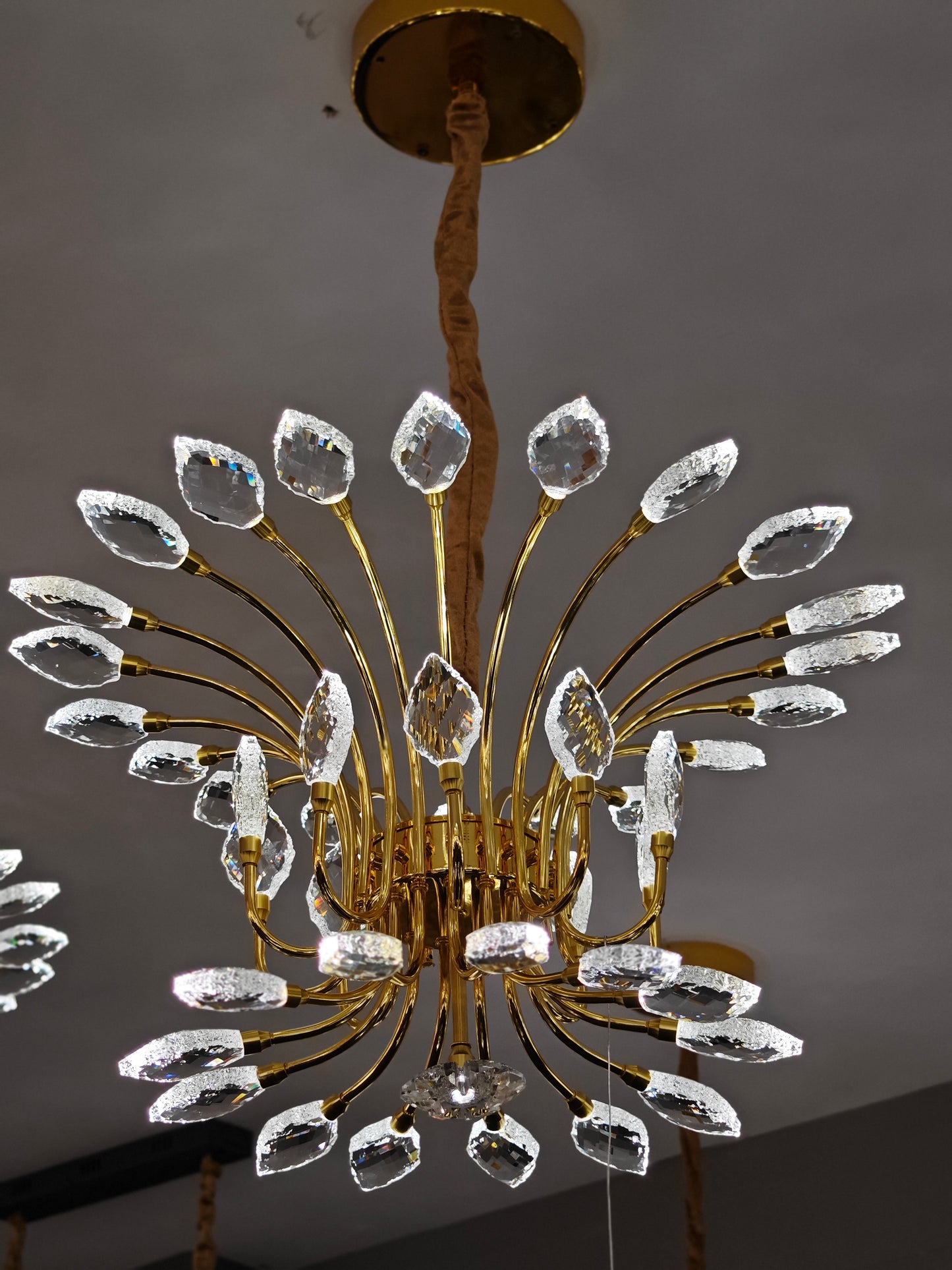 Expanse Chandelier