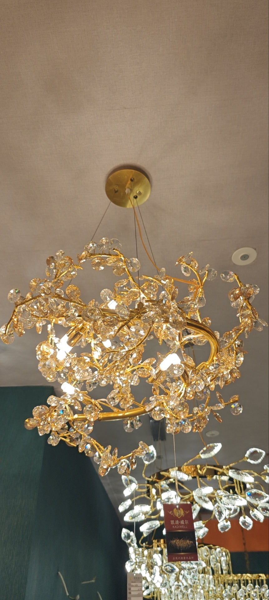 Extent Chandelier