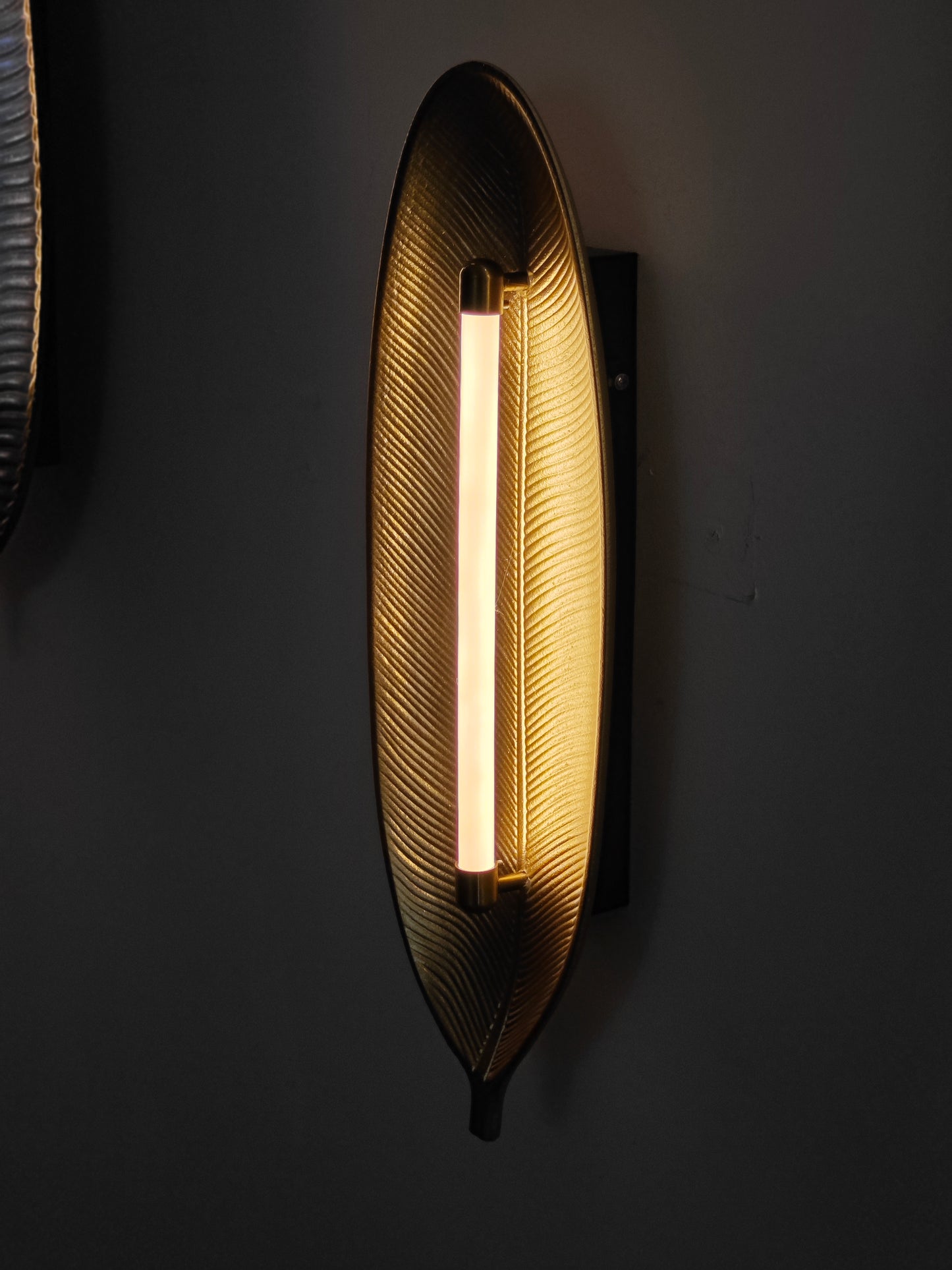 Form Wall Lamp