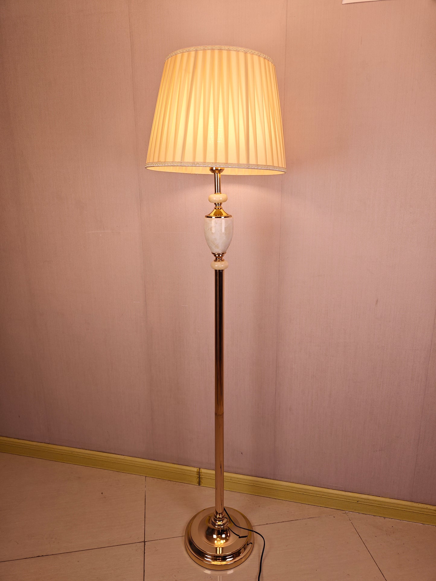 Grand Floor Lamp